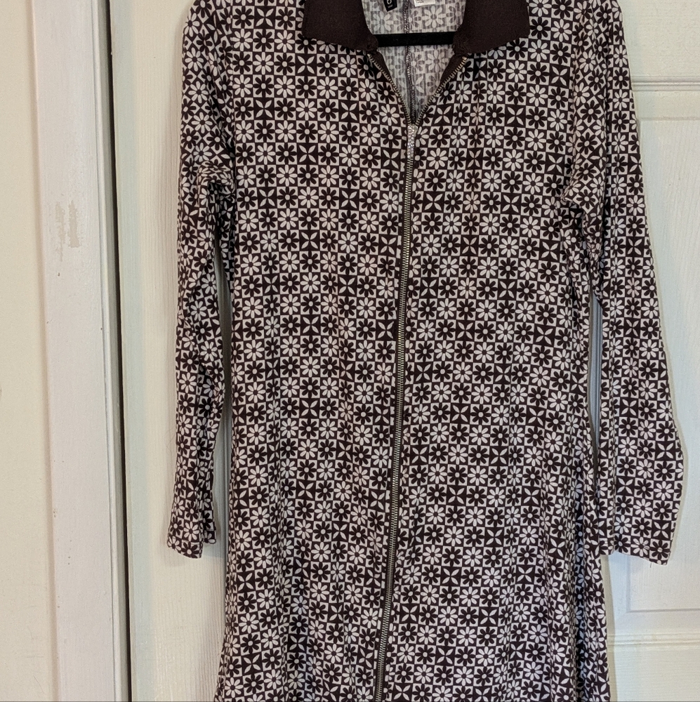 H&M Monochrome Geometric Long Sleeve Dress